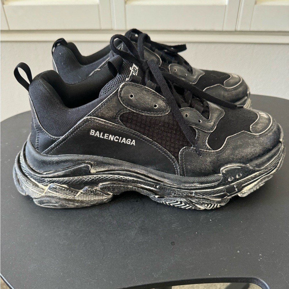 Balenciaga triple s “faded black” like new condition, 100 authentic